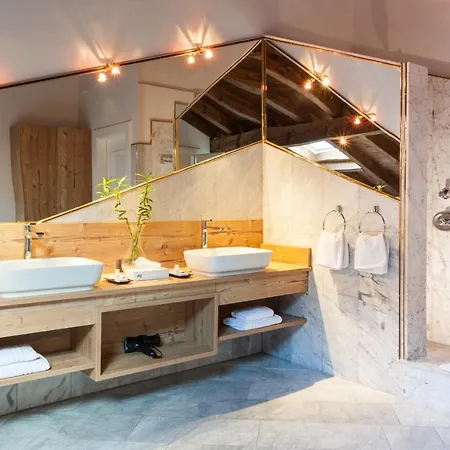 Cristall Hotel 4*