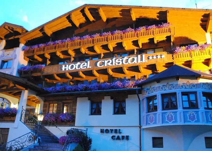 Hotel Cristall 4*